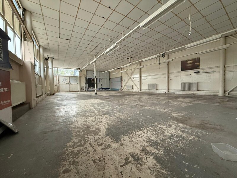 Oltenitei Cladire cu spatiu comercial si Industrial 615 mp Soseaua Oltenitei